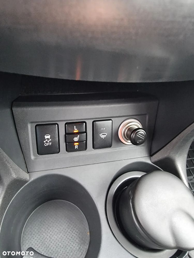 Toyota RAV4 2.2 D-4D Premium - 23