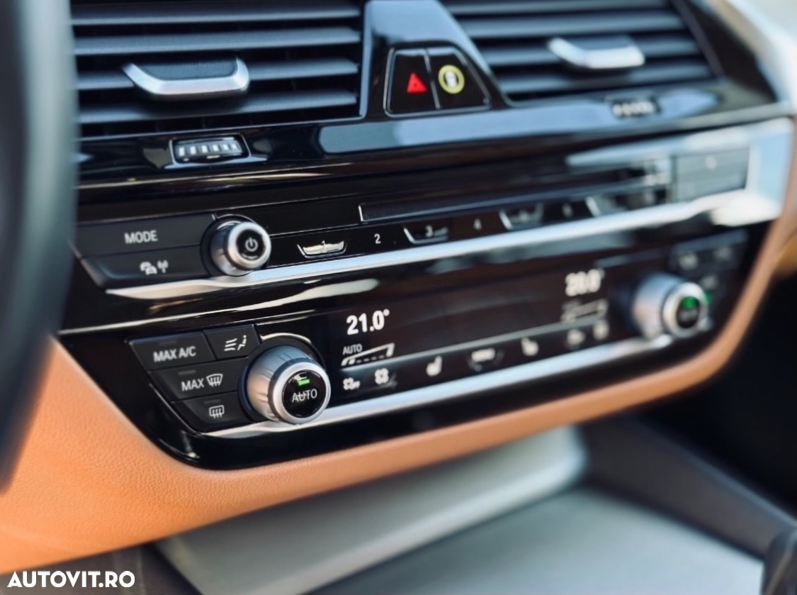 BMW Seria 5 520d xDrive AT - 22