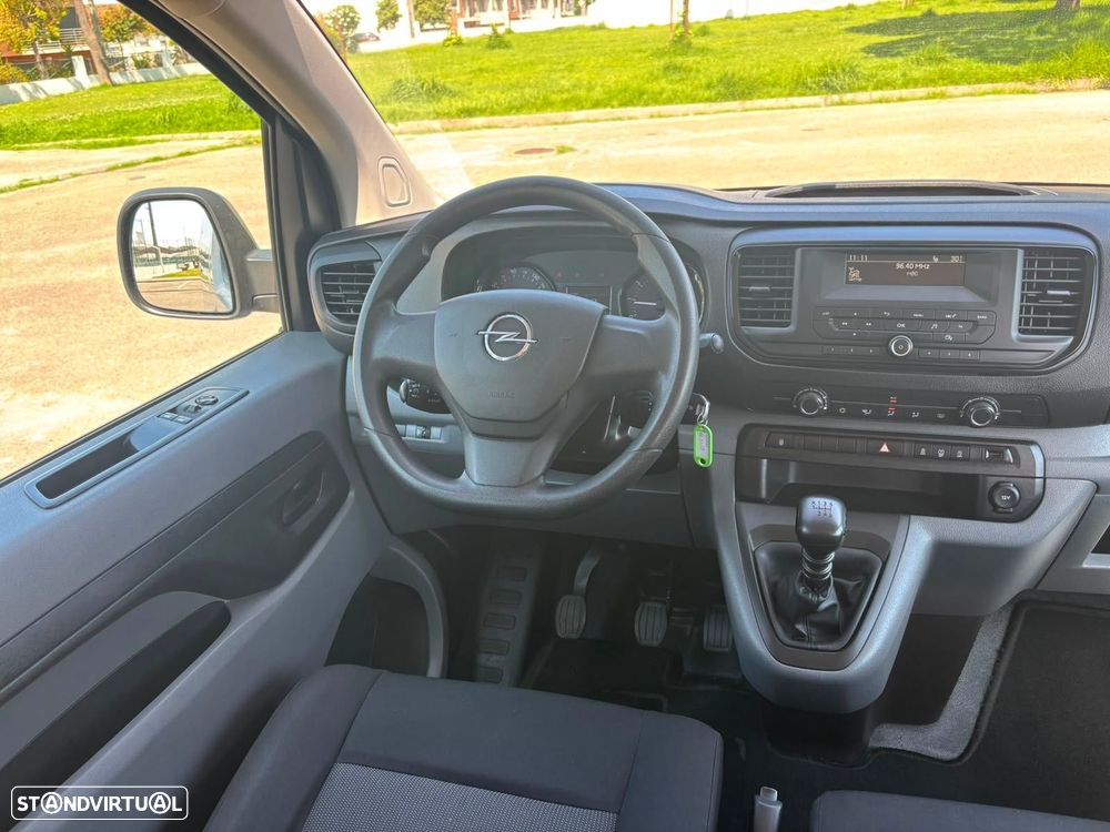Opel Vivaro 1.5 CDTi L3H1 Essentia Inc - 33