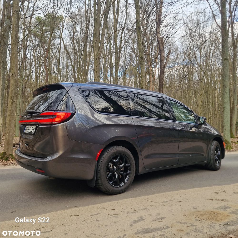 Chrysler Pacifica - 15