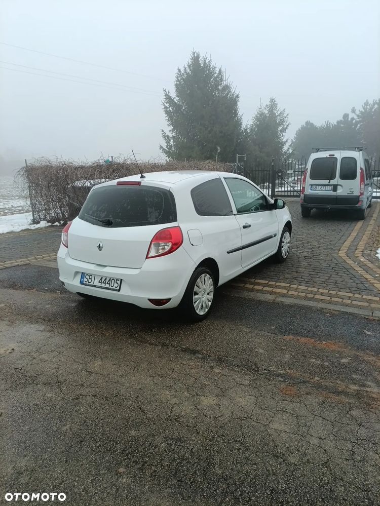 Renault CLIO - 3