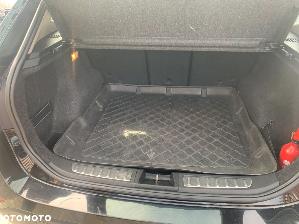 BMW X1 sDrive18d xLine - 11