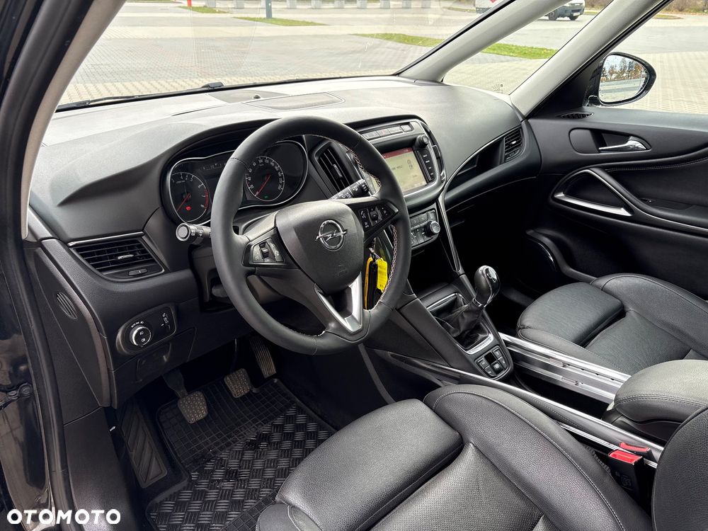 Opel Zafira 1.6 T SIDI Cosmo S&S EU6 - 11