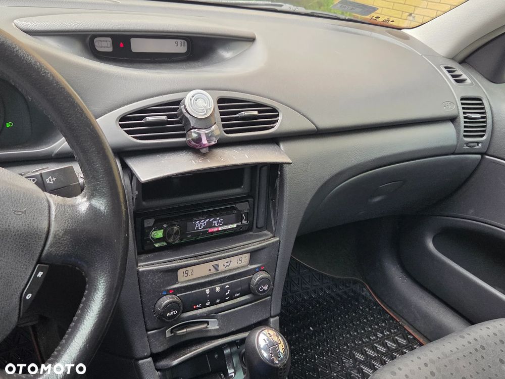 Renault Laguna 1.6 Expression - 27