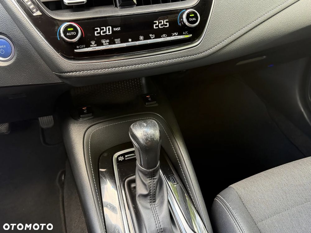 Toyota Corolla 2.0 Hybrid Executive - 14
