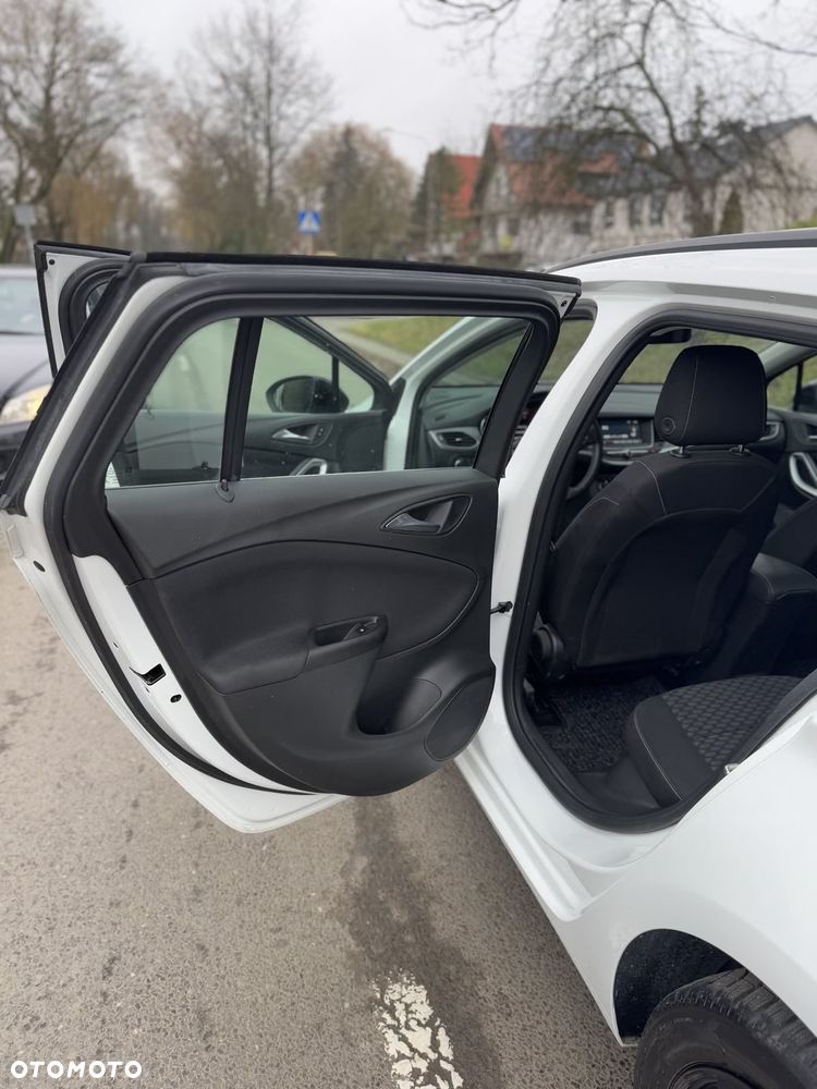 Opel Astra - 17