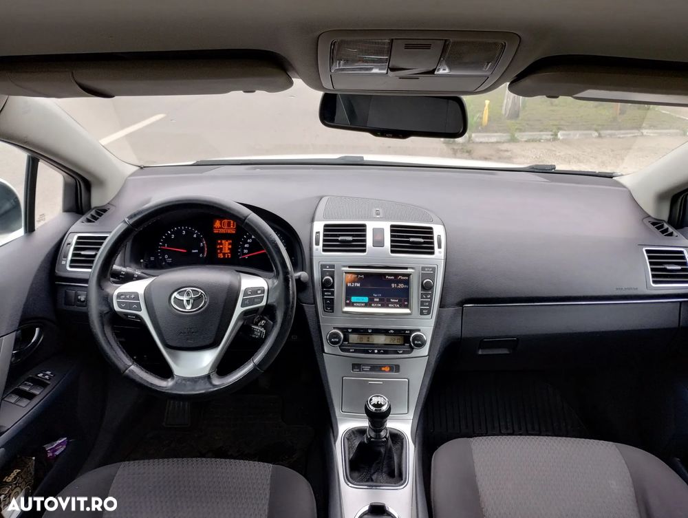 Toyota Avensis 2.0 D-4D Elegance - 13