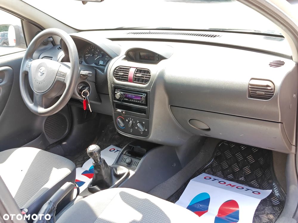 Opel Corsa 1.2 16V Enjoy - 20