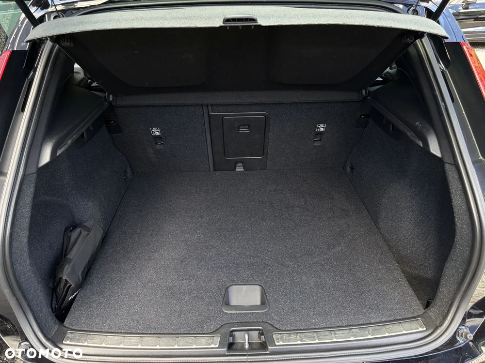 Volvo XC 40 D4 AWD Geartronic Inscription - 35