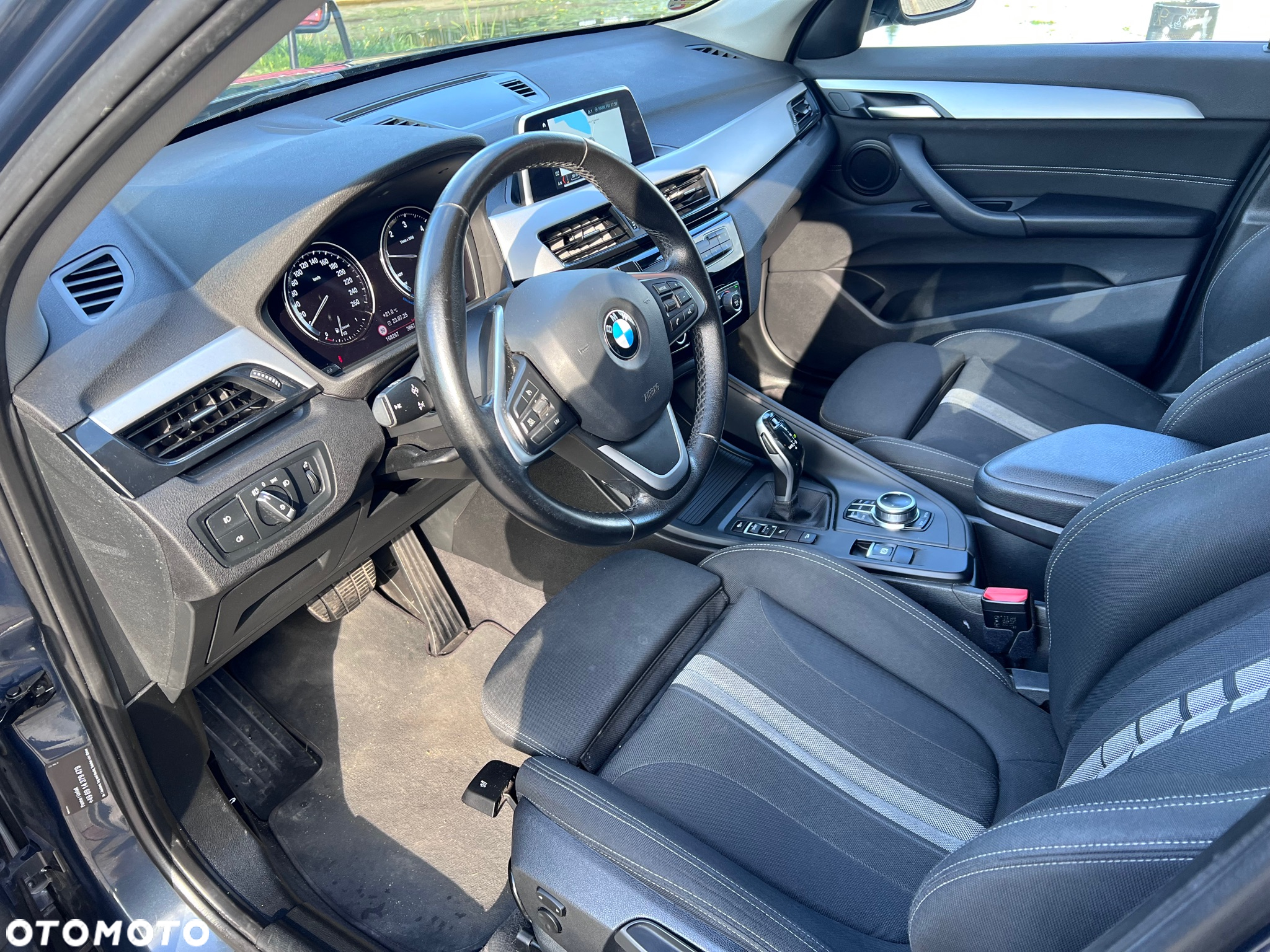 BMW X1 xDrive20d Advantage - 12