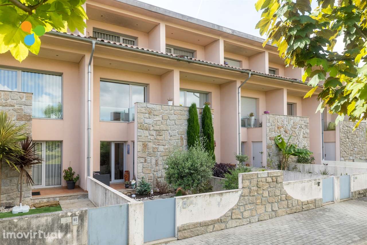 Moradia T3 em condomínio fechado - Famalicão - Grande imagem: 2/58