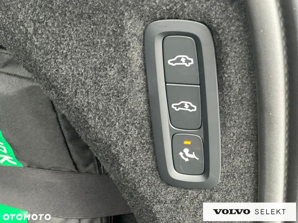 Volvo XC 90 - 22