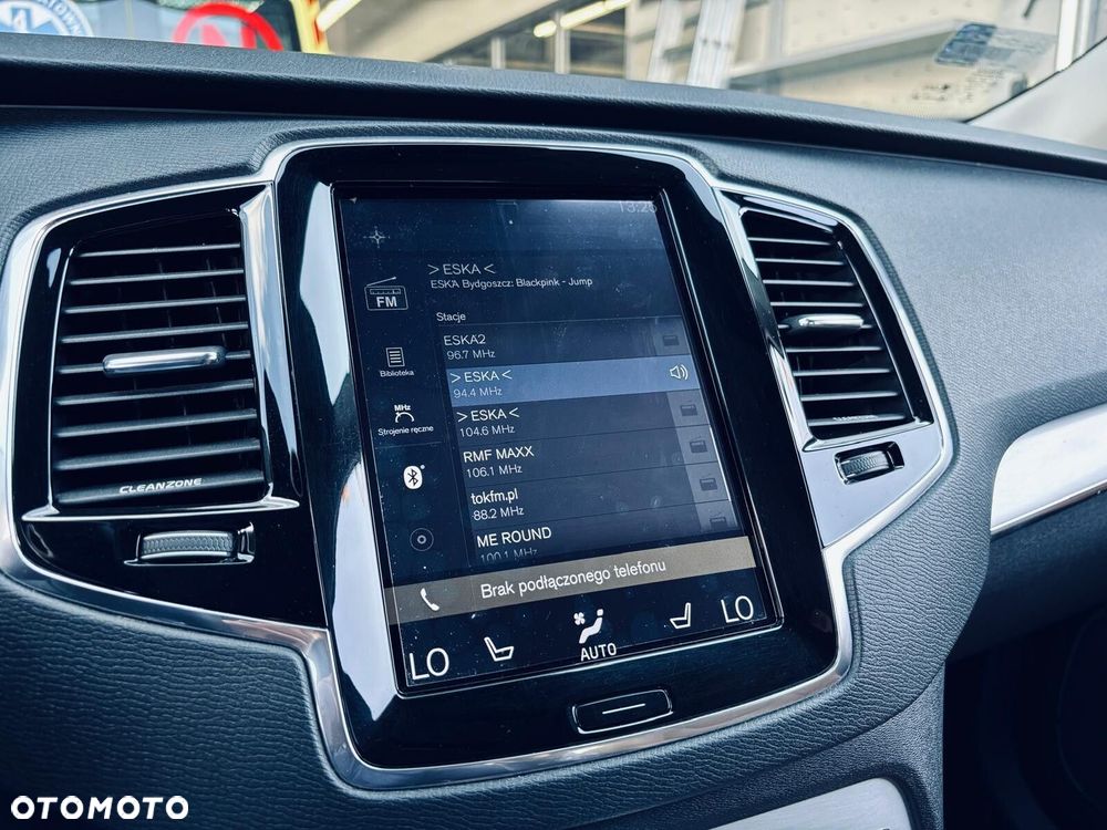 Volvo XC 90 D5 AWD Momentum 7os - 28