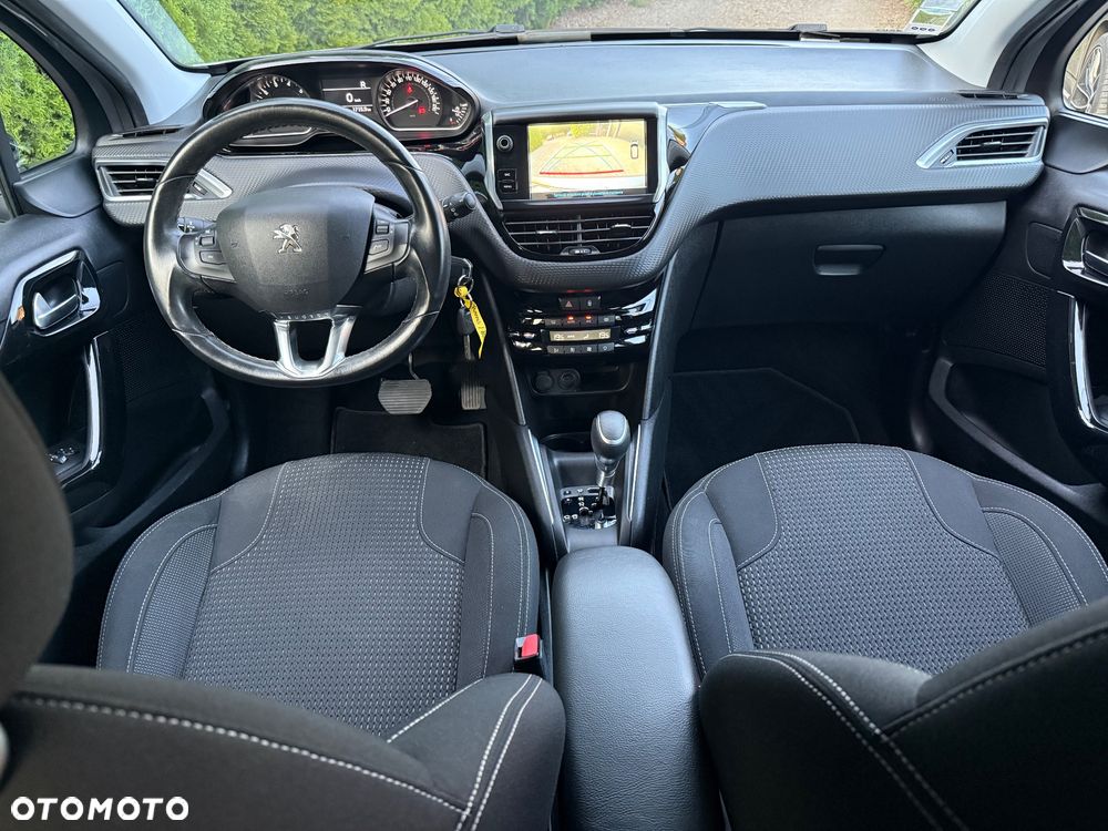 Peugeot 208 PureTech 110 Stop & Start EAT6 Allure - 9