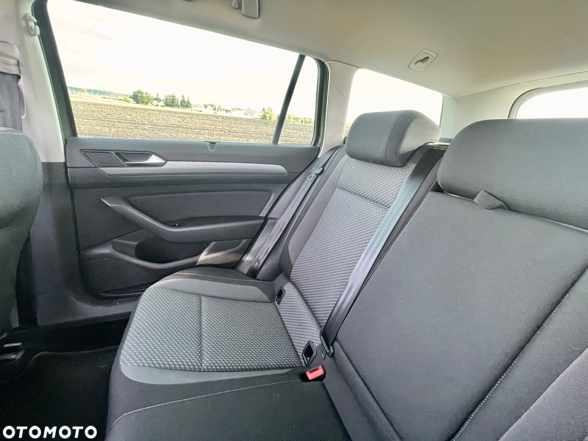 Volkswagen Passat - 22