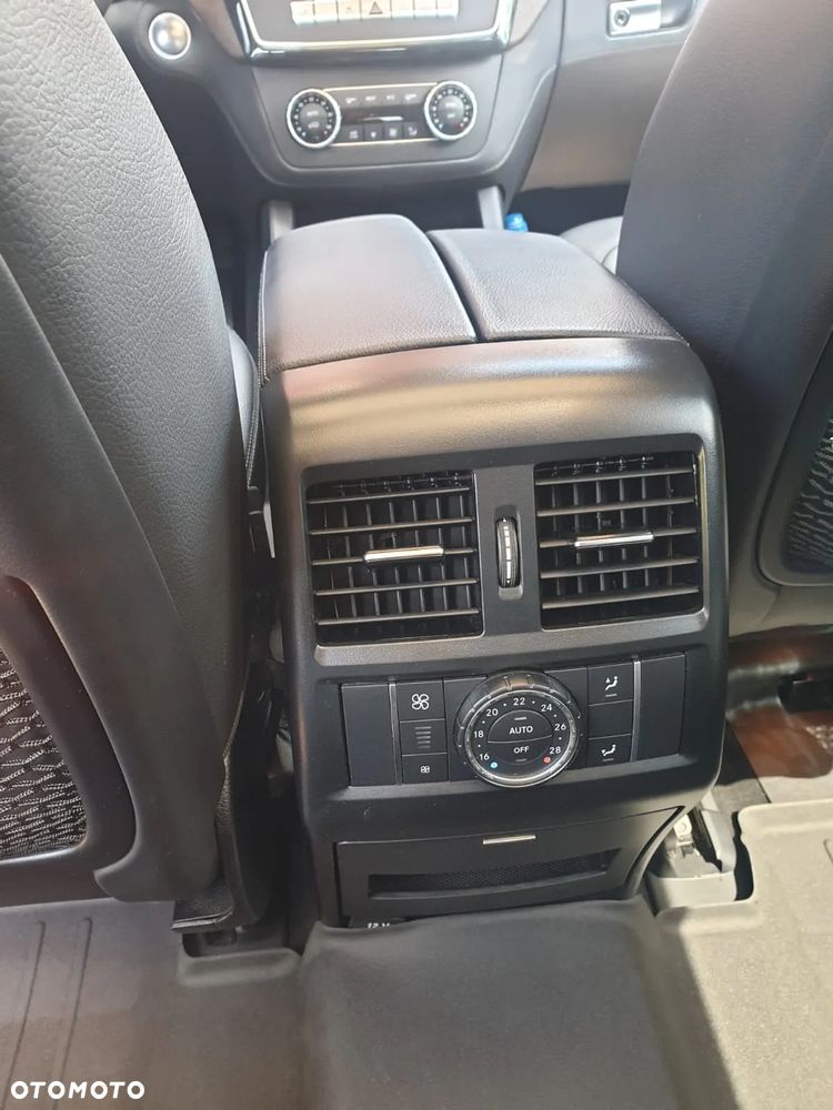 Mercedes-Benz GLS - 17
