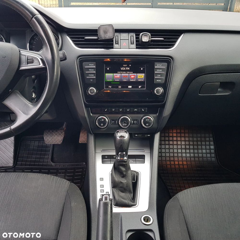 Skoda Octavia 2.0 TDI Elegance DSG - 9