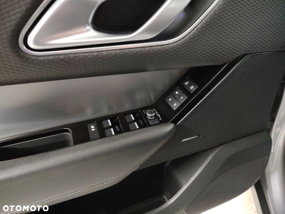 Land Rover Range Rover Velar D200 Dynamic SE - 31