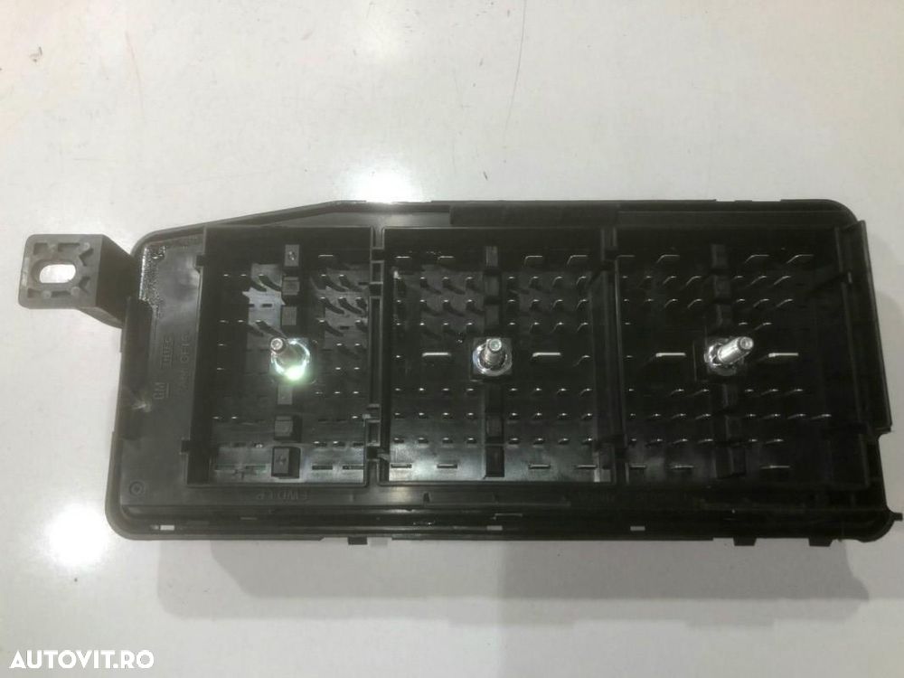 Panou / tablou sigurante Opel Antara facelift (2010-2016) 2.2 cdti A22DM LNQ 184 cp 95471068 - 2