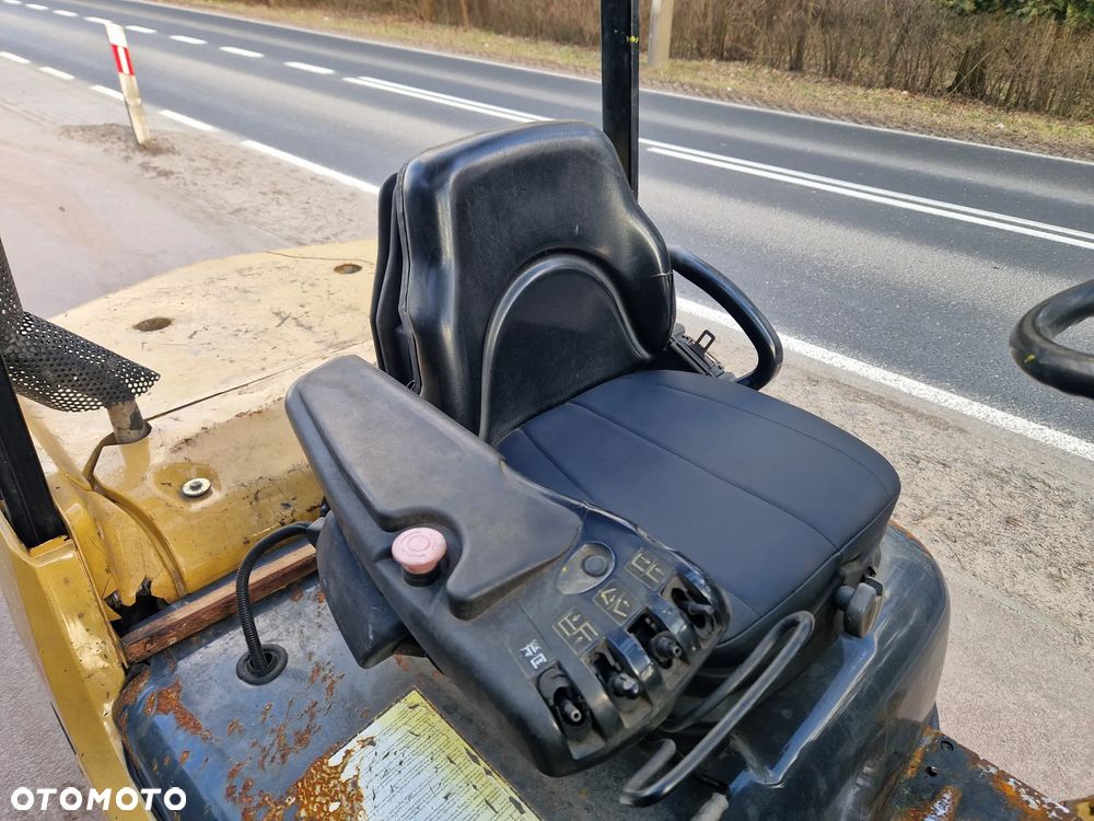 Caterpillar DP35N - 12