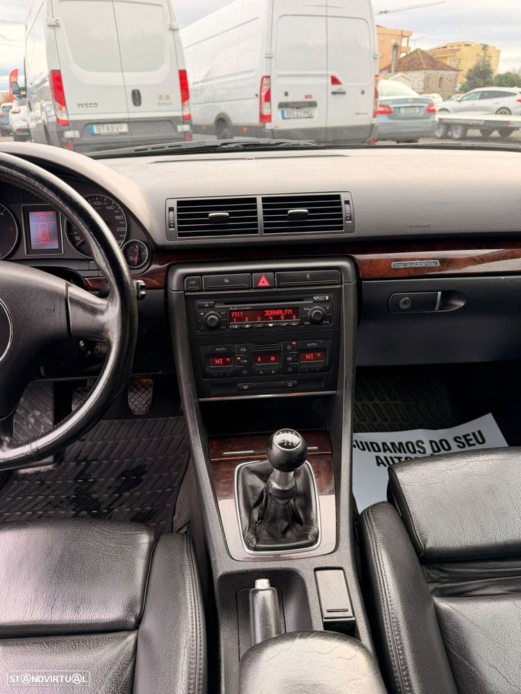 Audi A4 Avant 2.5 TDI quattro - 24