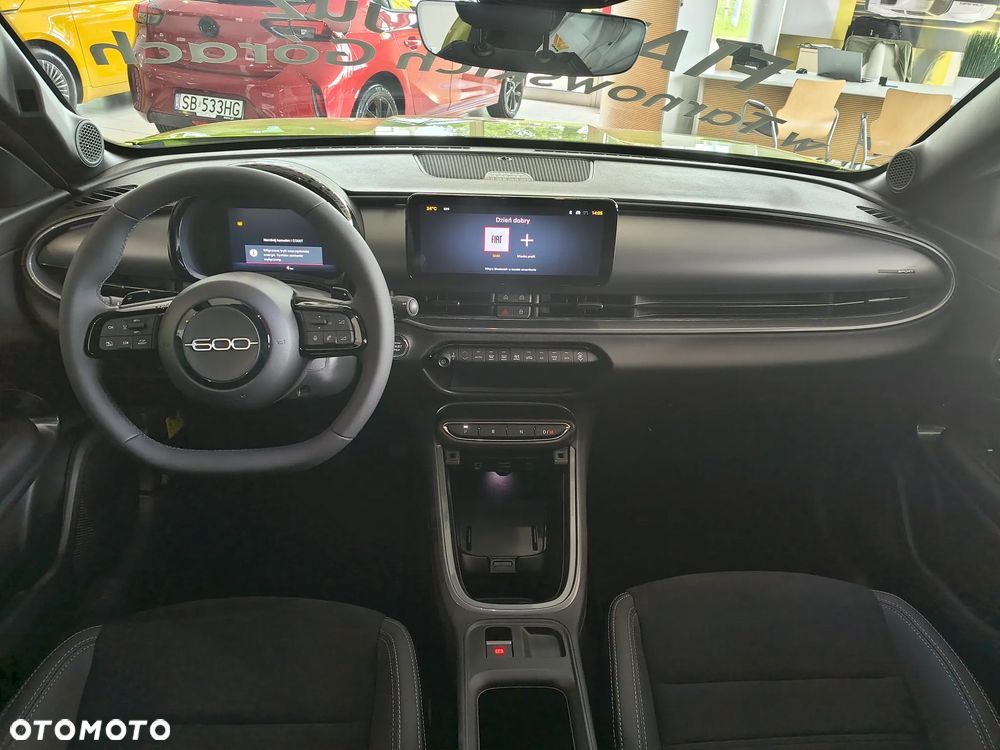 Fiat 600 1.2 Turbo Sport eDCT - 11