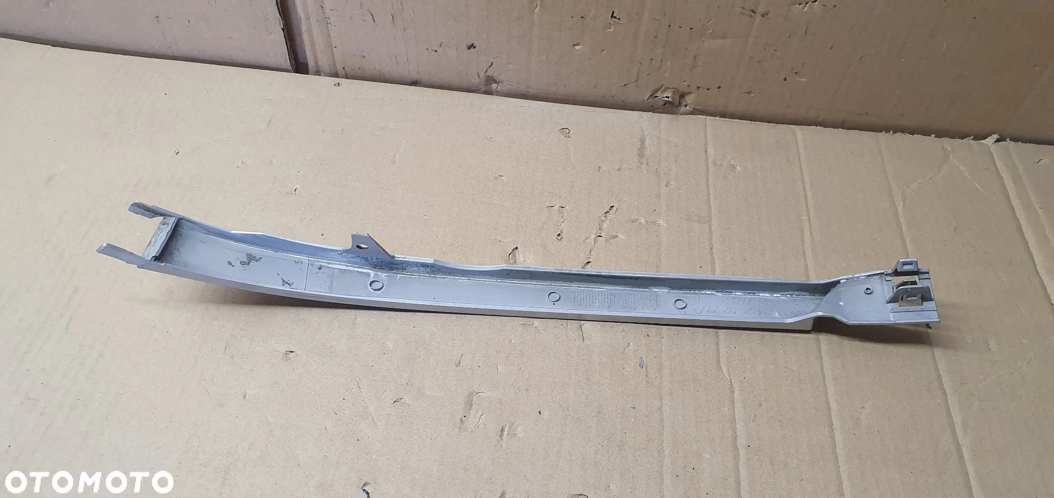 Listwa pod lampę prawy przód przednia prawa Mercedes ML W163 744 C744 1638260277 - 5