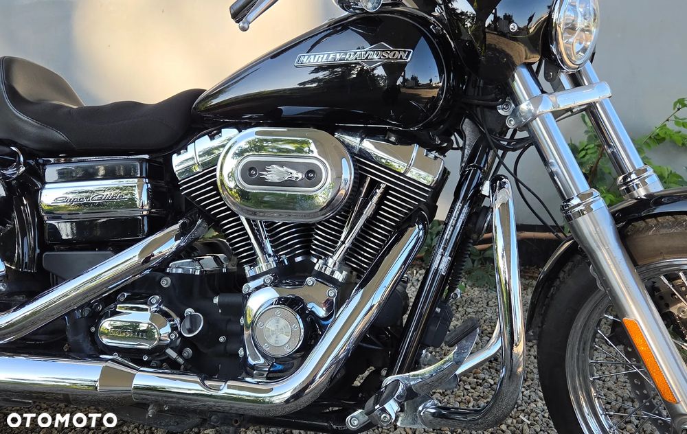 Harley-Davidson Dyna Super Glide - 11