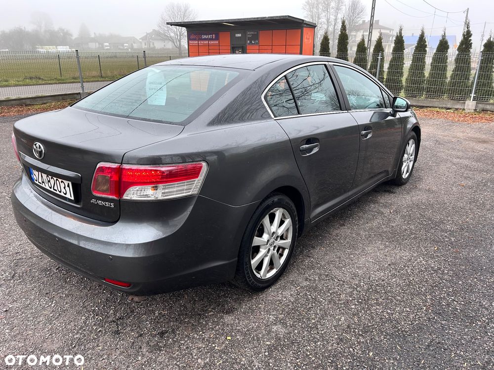 Toyota Avensis 2.0 D-4D Premium - 5