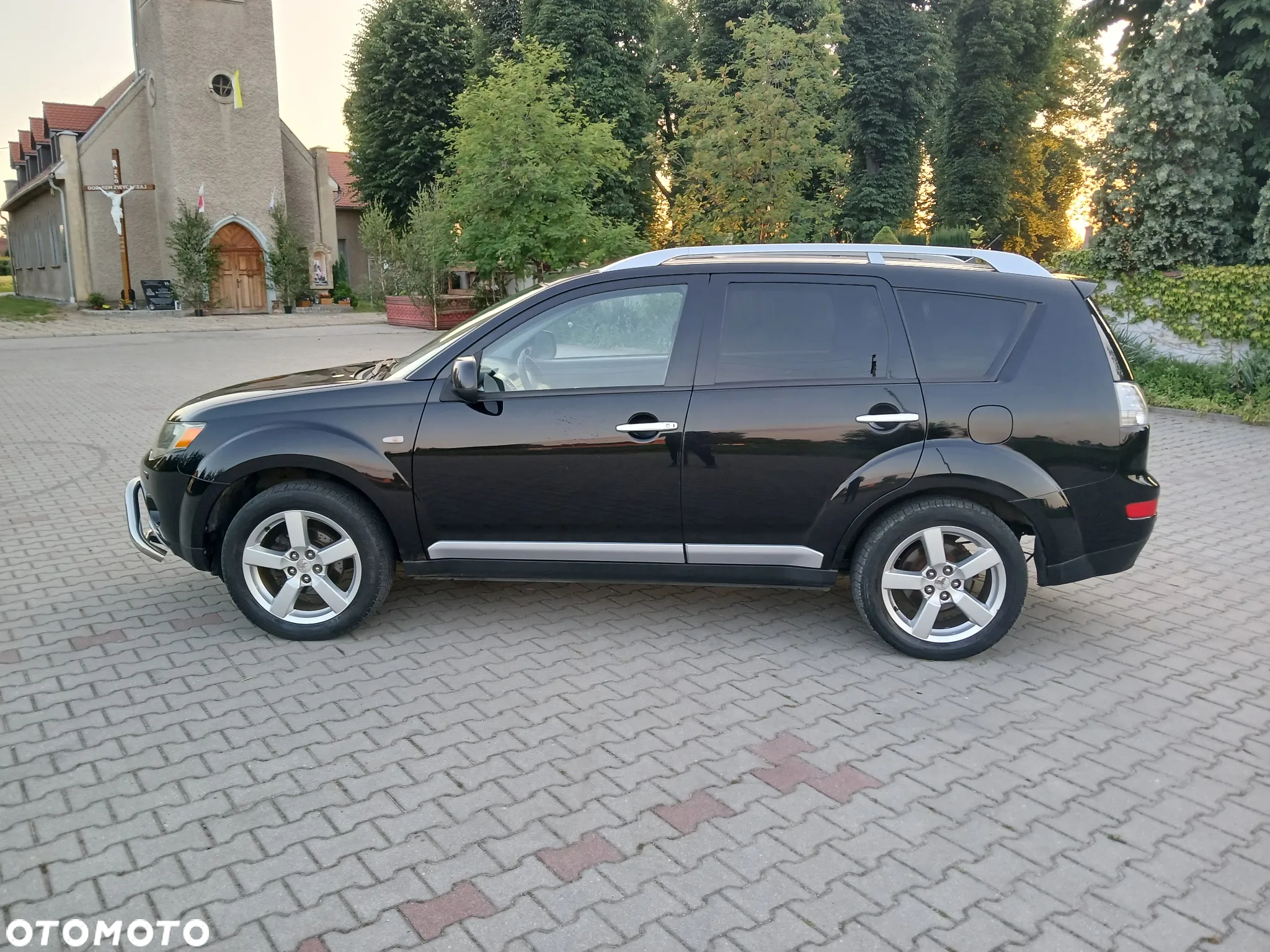 Mitsubishi Outlander 2.0 DID Intense + - 3
