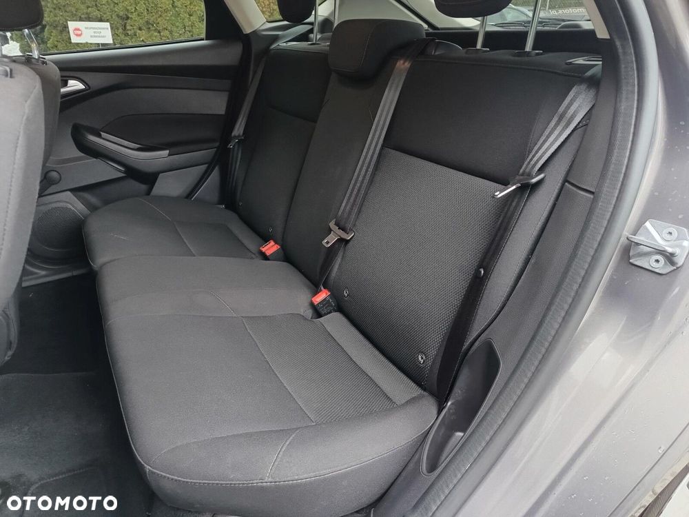 Ford Focus 1.6 Trend - 14