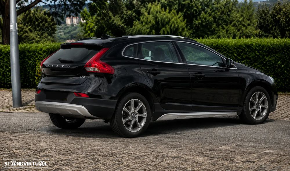 Volvo V40 Cross Country - 4