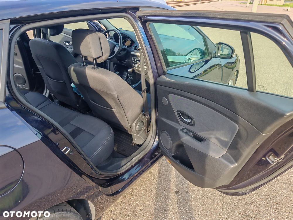 Renault Megane 1.9 dCi Dynamique Euro5 - 26