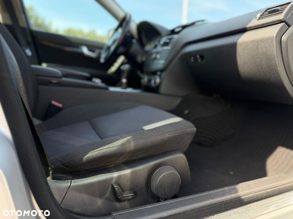 Mercedes-Benz Klasa C 180 Kompressor Elegance - 26