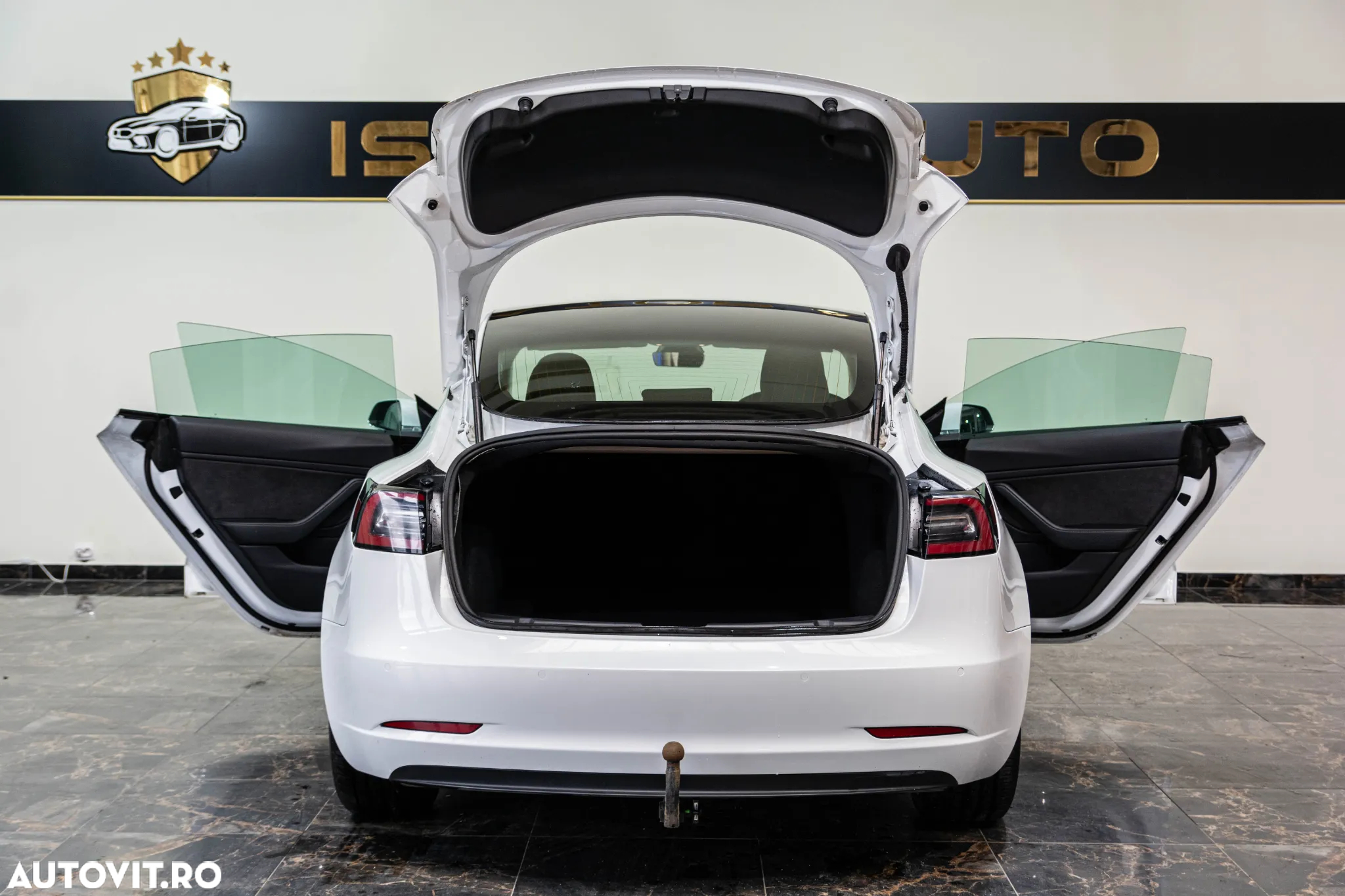 Tesla Model 3 Long Range - 3