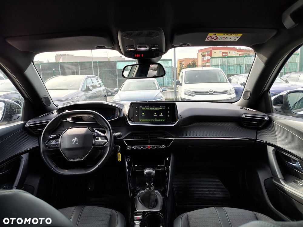 Peugeot 2008 - 9