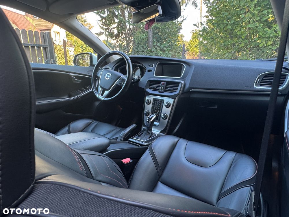 Volvo V40 D4 Geartronic Ocean Race - 17