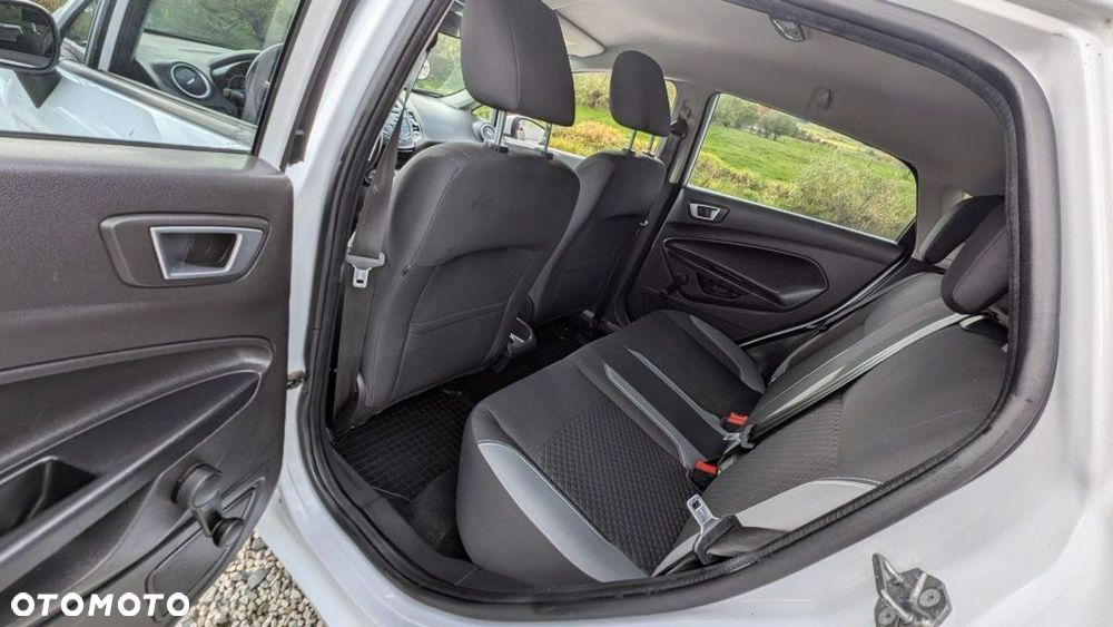 Ford Fiesta - 15