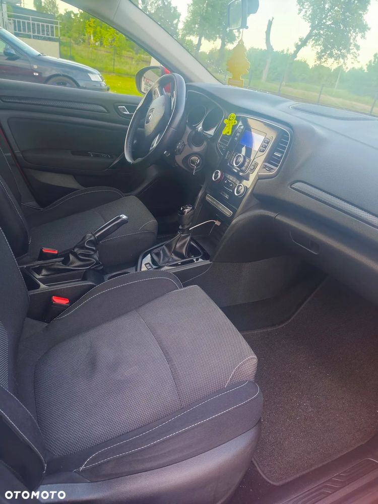 Renault Megane 1.2 Energy TCe Zen - 10