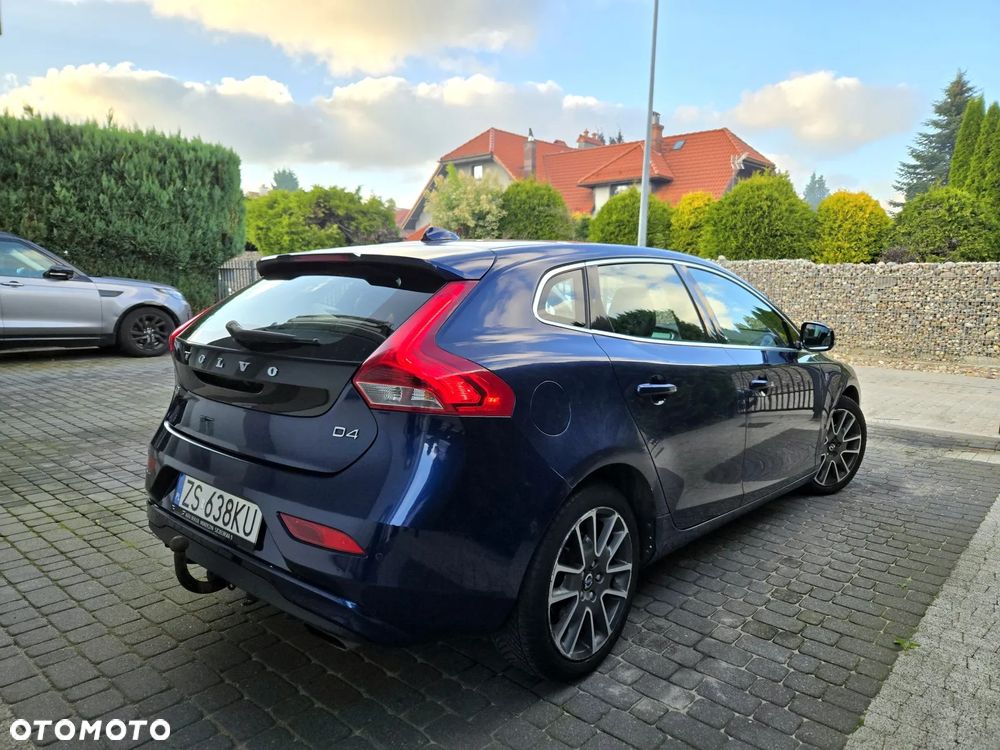 Volvo V40 D4 Drive-E Ocean Race - 6