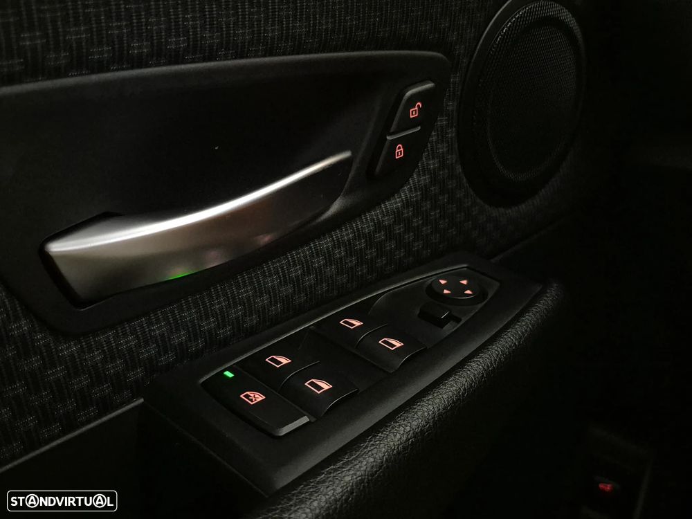 BMW 216 Gran Tourer i 7L Advantage — fotografia 32