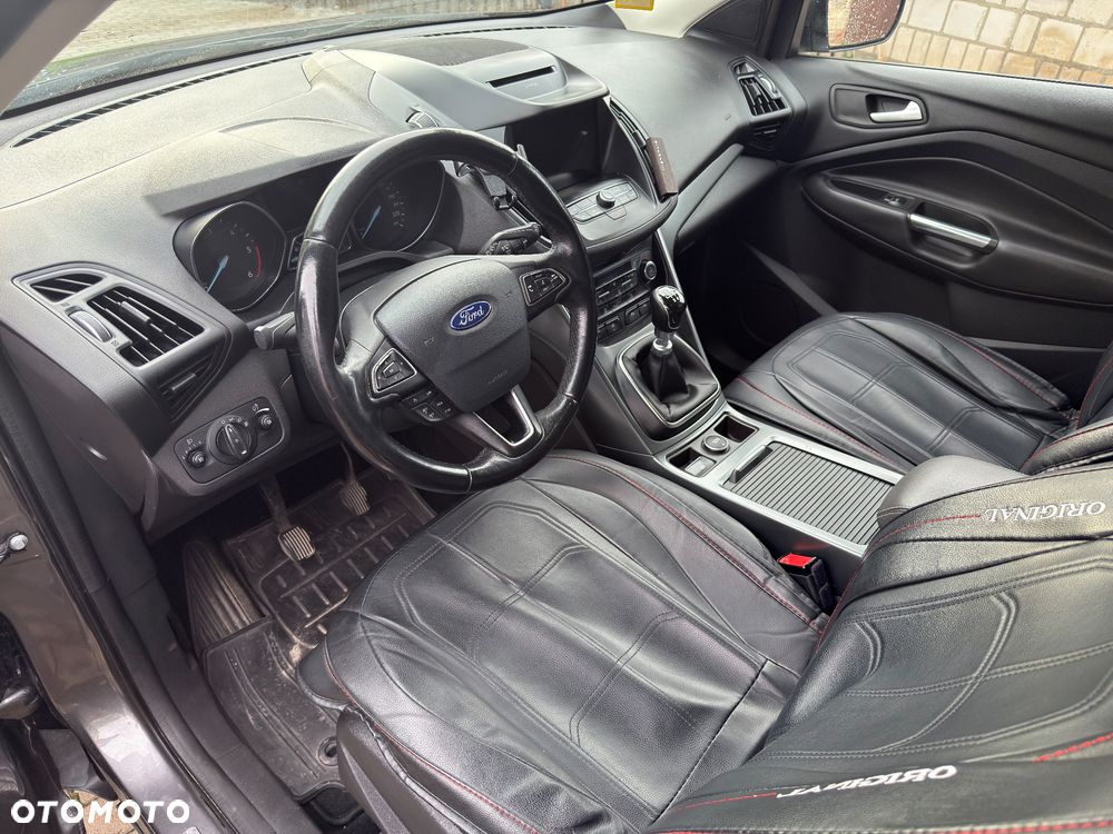 Ford Kuga - 9