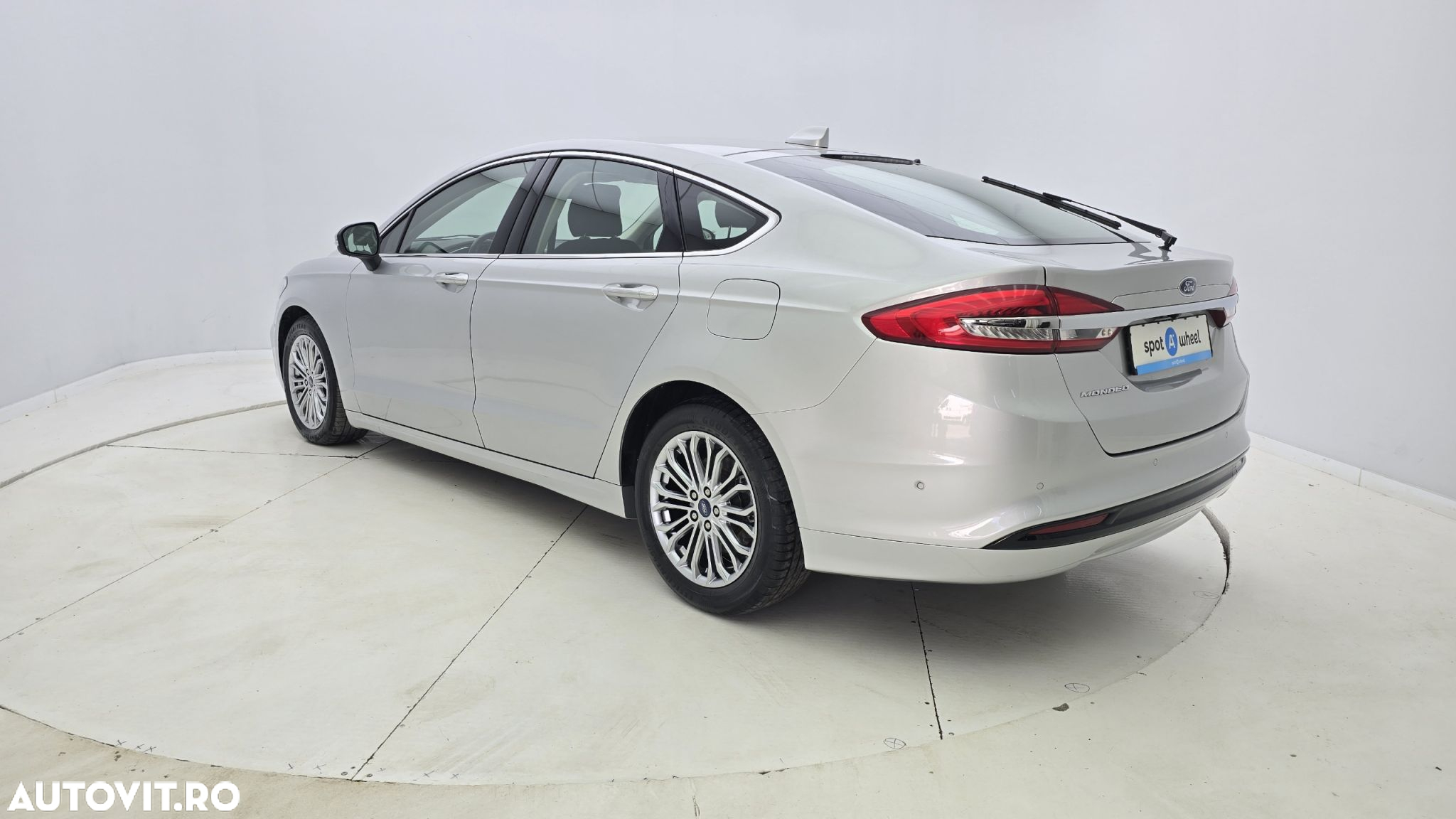 Ford Mondeo - 8