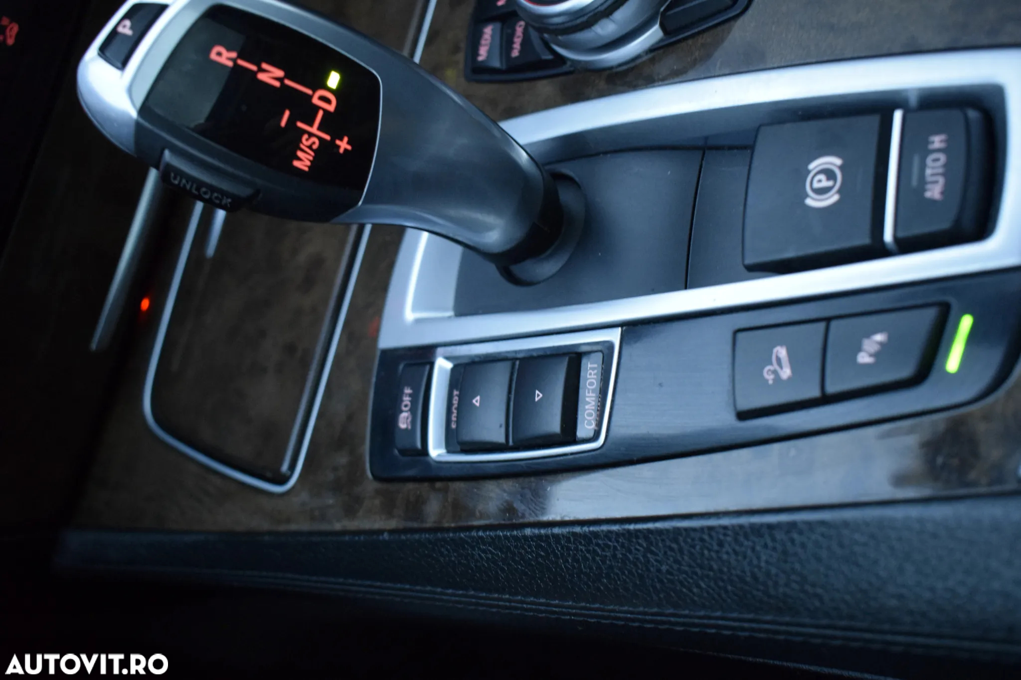 BMW Seria 7 740d xDrive - 23