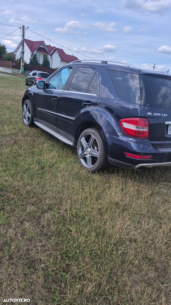 Mercedes-Benz ML - 4