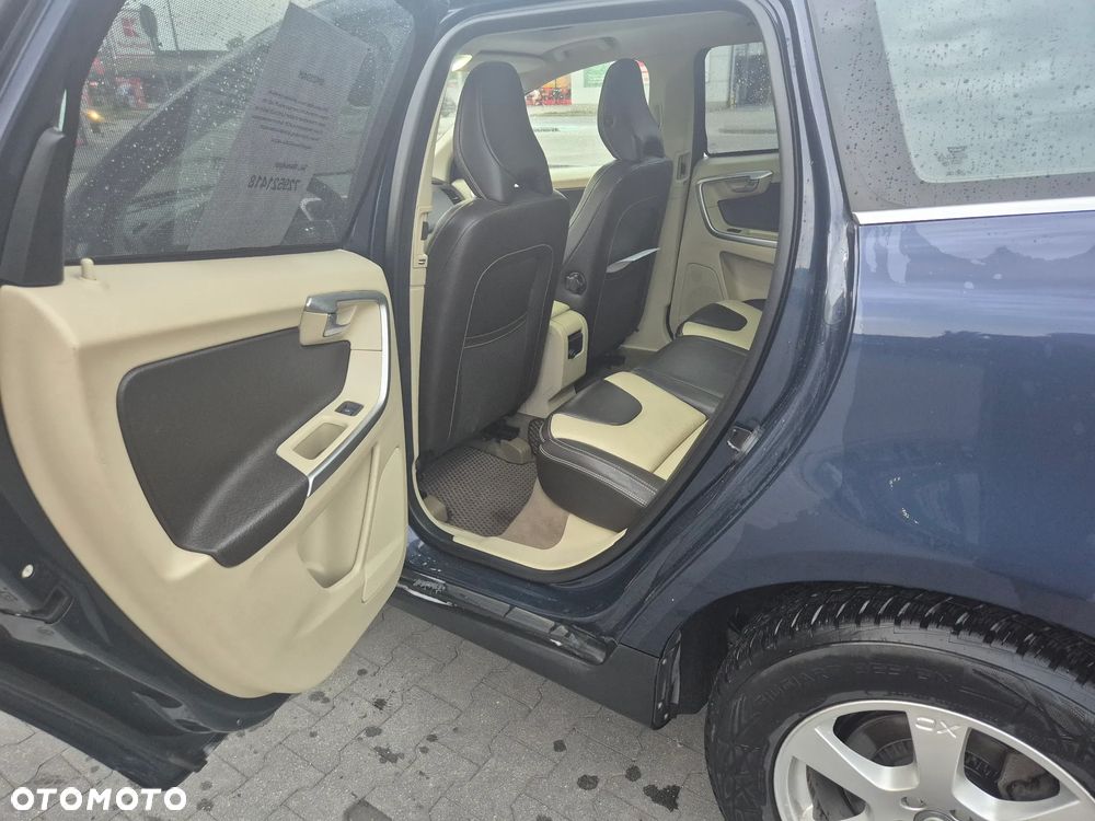 Volvo XC 60 D4 AWD Geartronic Summum - 8