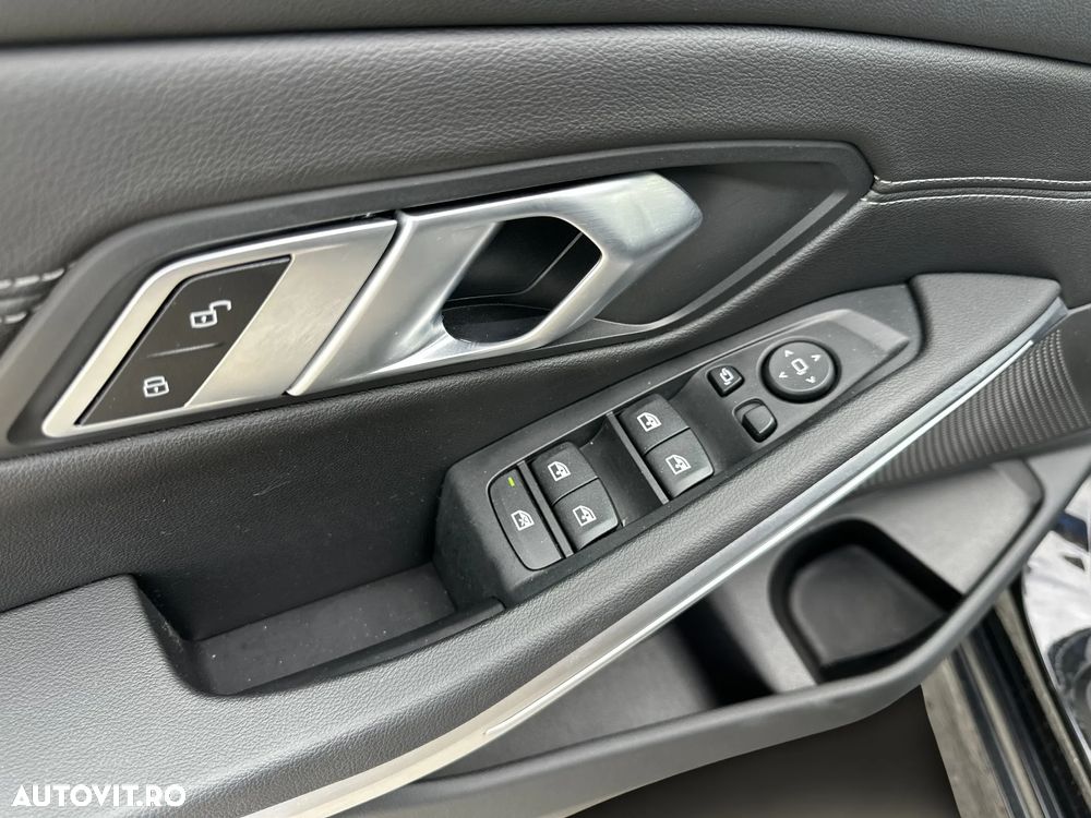 BMW Seria 3 320i xDrive Aut. - 14