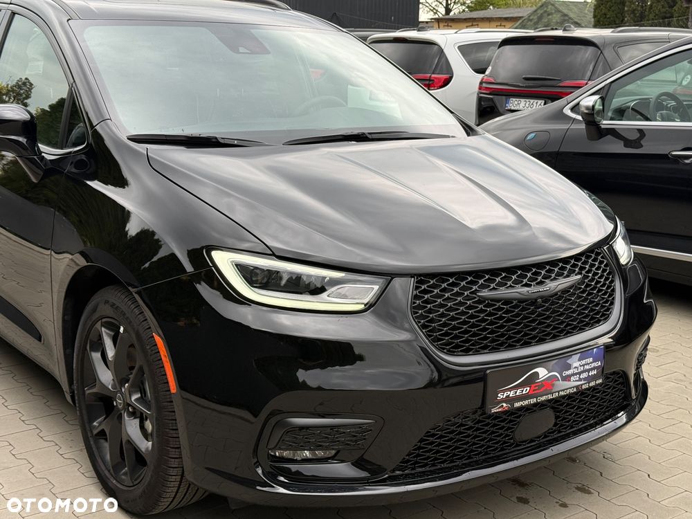 Chrysler Pacifica - 5