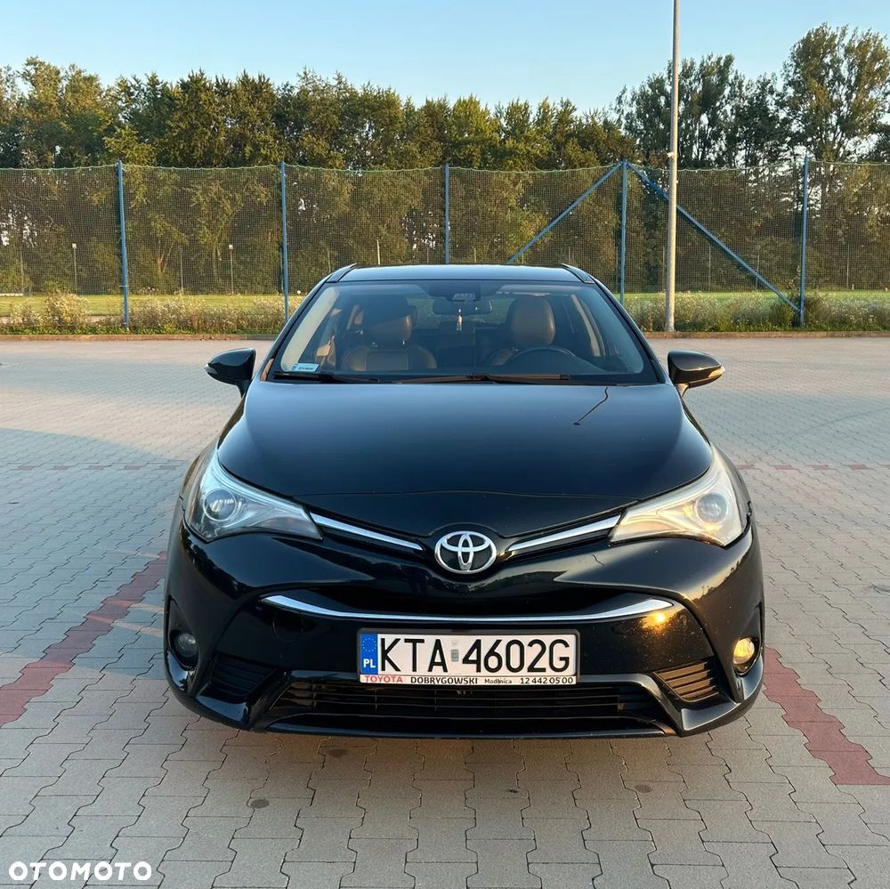 Toyota Avensis 2.0 D-4D Premium - 3