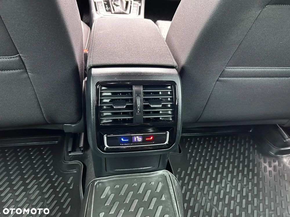 Volkswagen Passat 2.0 TDI EVO Business DSG - 35